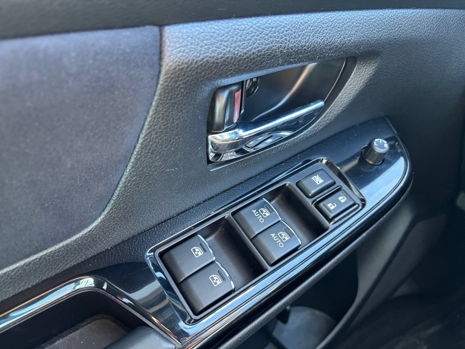 Used 2019 Subaru WRX STI AWD/4WD image 11