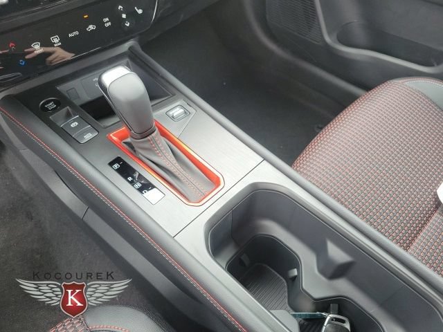 New 2026 Nissan Kicks SR w/ Cold Weather Package AWD/4WD image 14