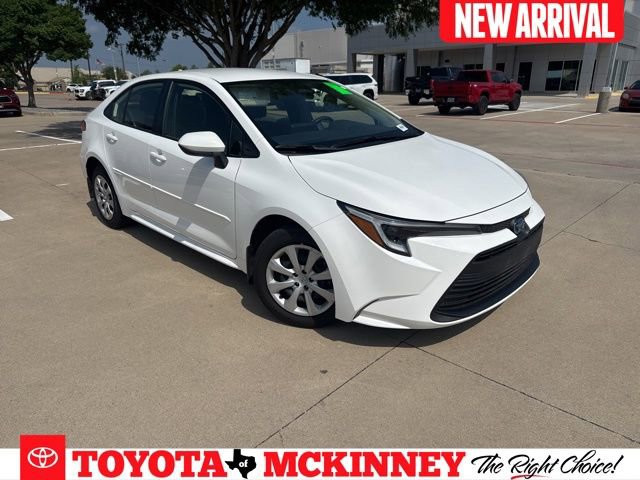 Used 2024 Toyota Corolla LE image 1