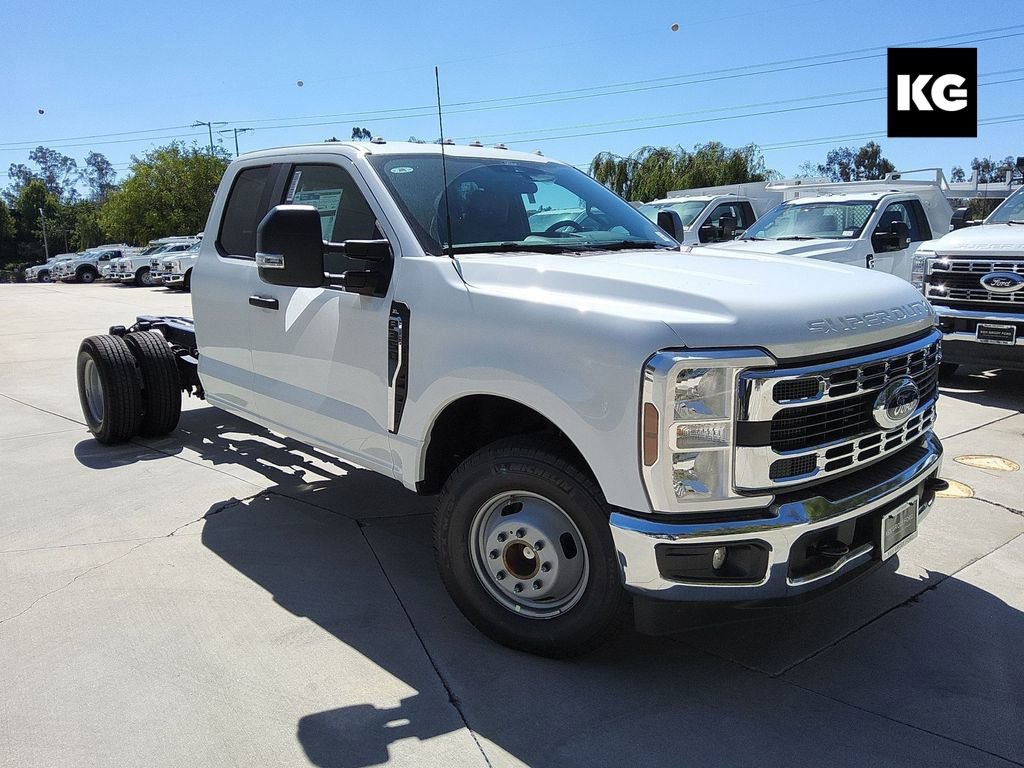 New 2026 Ford F350 XL w/ XL Chrome Package image 1