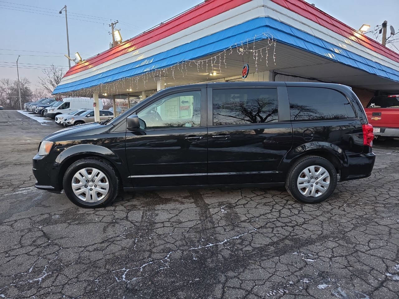 Used 2015 Dodge Grand Caravan SE w/ Quick Order Package 29E SE image 3