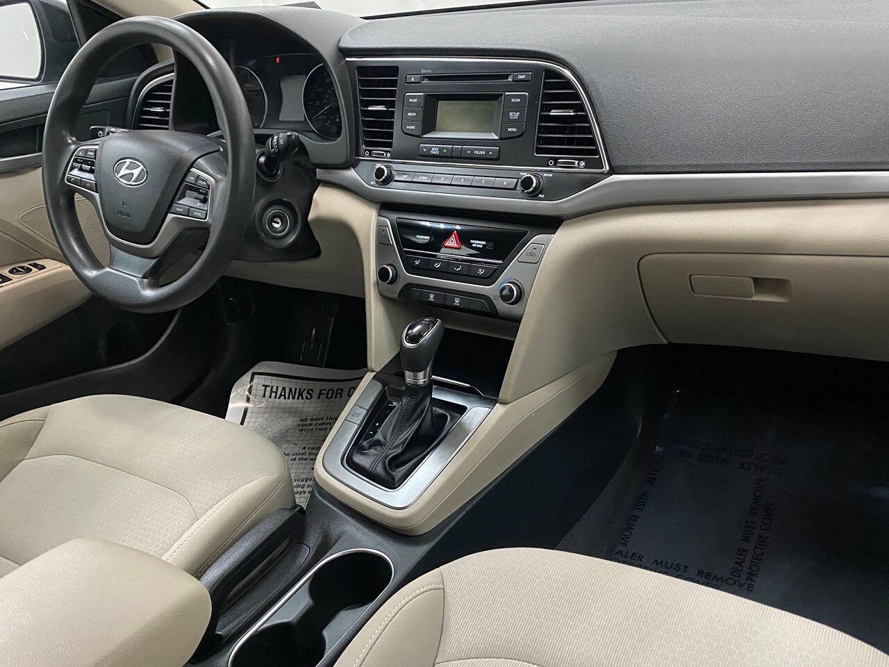 Used 2018 Hyundai Elantra SE w/ Winter Weather Package FWD image 11
