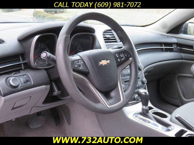 Used 2015 Chevrolet Malibu LS FWD image 21