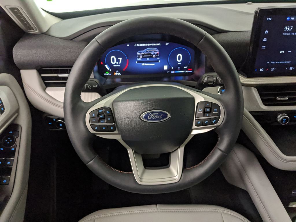 New 2025 Ford Explorer Active w/ Active Comfort Package image 16