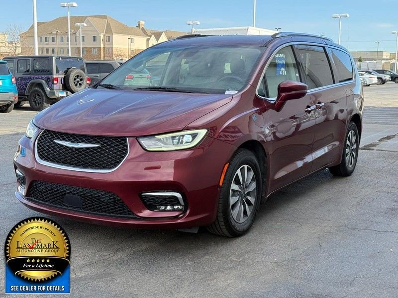Used 2021 Chrysler Pacifica Touring-L image 5