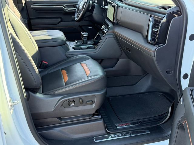 Used 2024 GMC Sierra 1500 AT4 w/ Technology Package AWD/4WD image 26