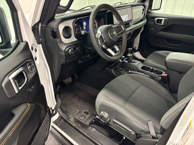 Used 2024 Jeep Wrangler Sahara w/ Safety Group image 13