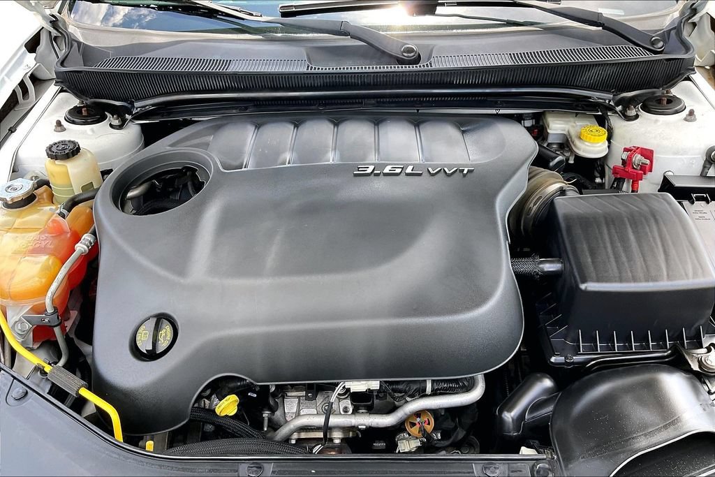 Used 2013 Chrysler 200 Touring w/ S Exterior Appearance Pkg FWD image 30