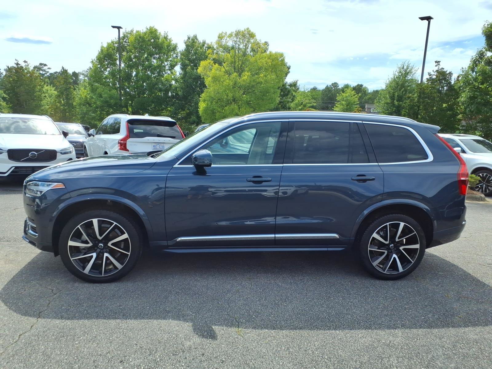 Certified 2024 Volvo XC90 B5 Plus AWD/4WD image 8