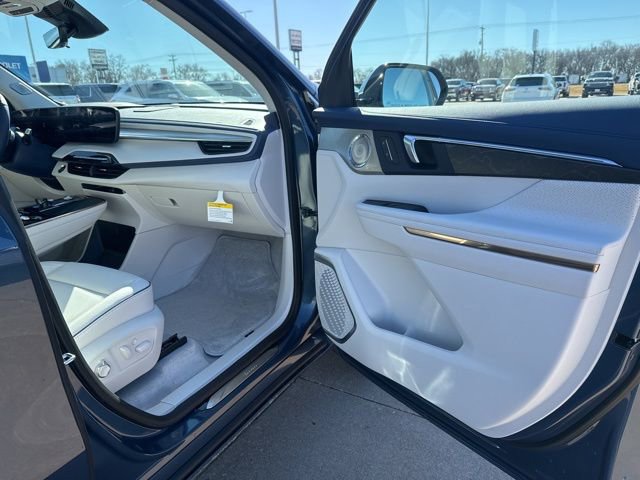 New 2026 Buick Enclave Avenir w/ Super Cruise Package AWD/4WD image 54