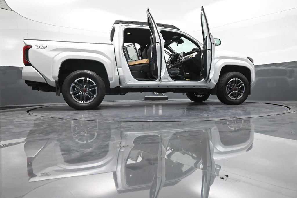 New 2024 Toyota Tacoma TRD Sport w/ TRD Sport Upgrade Package AWD/4WD image 45