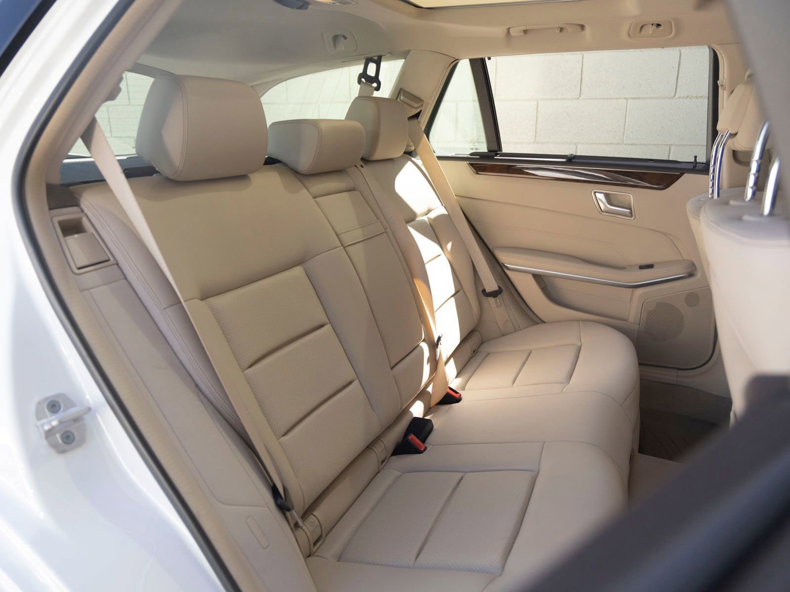 Used 2015 Mercedes-Benz E 350 4MATIC Wagon image 23