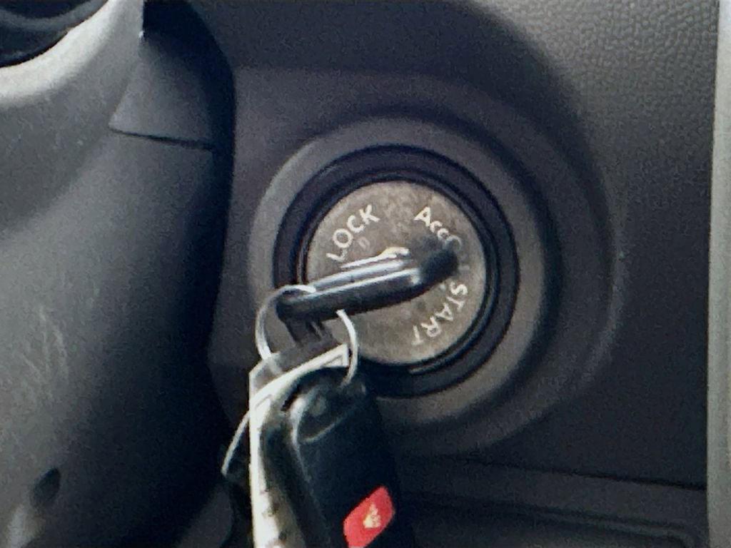 Used 2017 Nissan Frontier SV AWD/4WD image 24