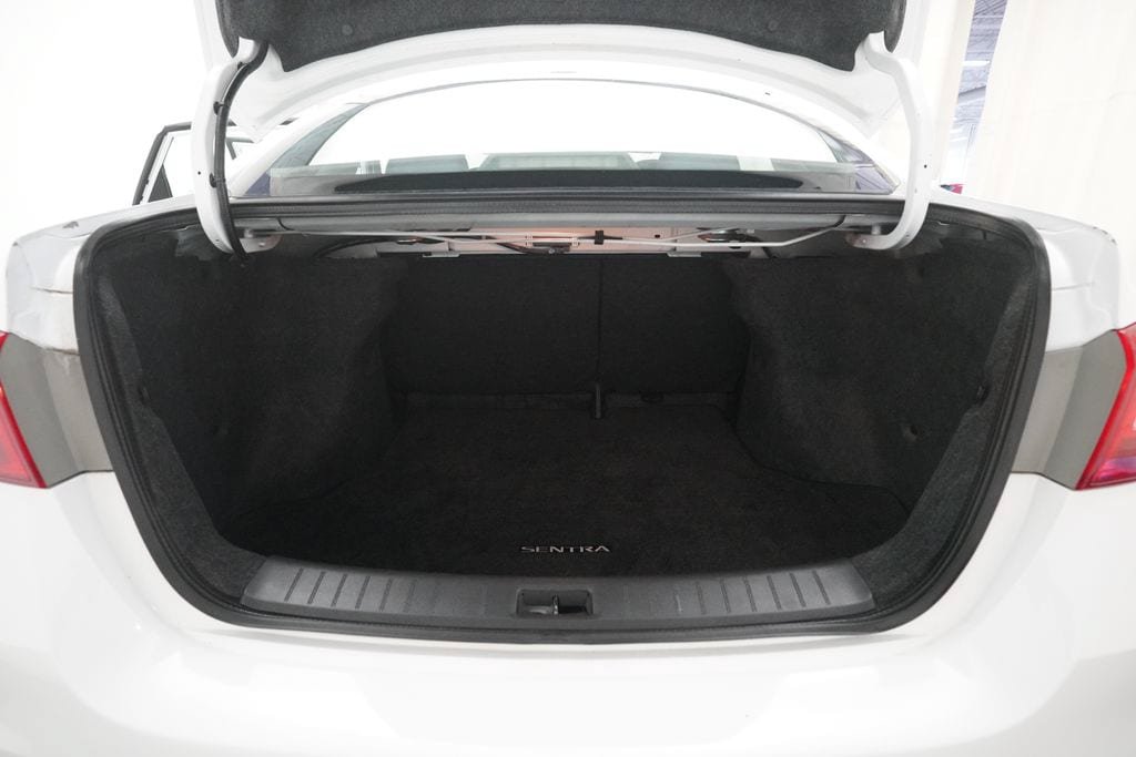 Used 2018 Nissan Sentra SV FWD image 10