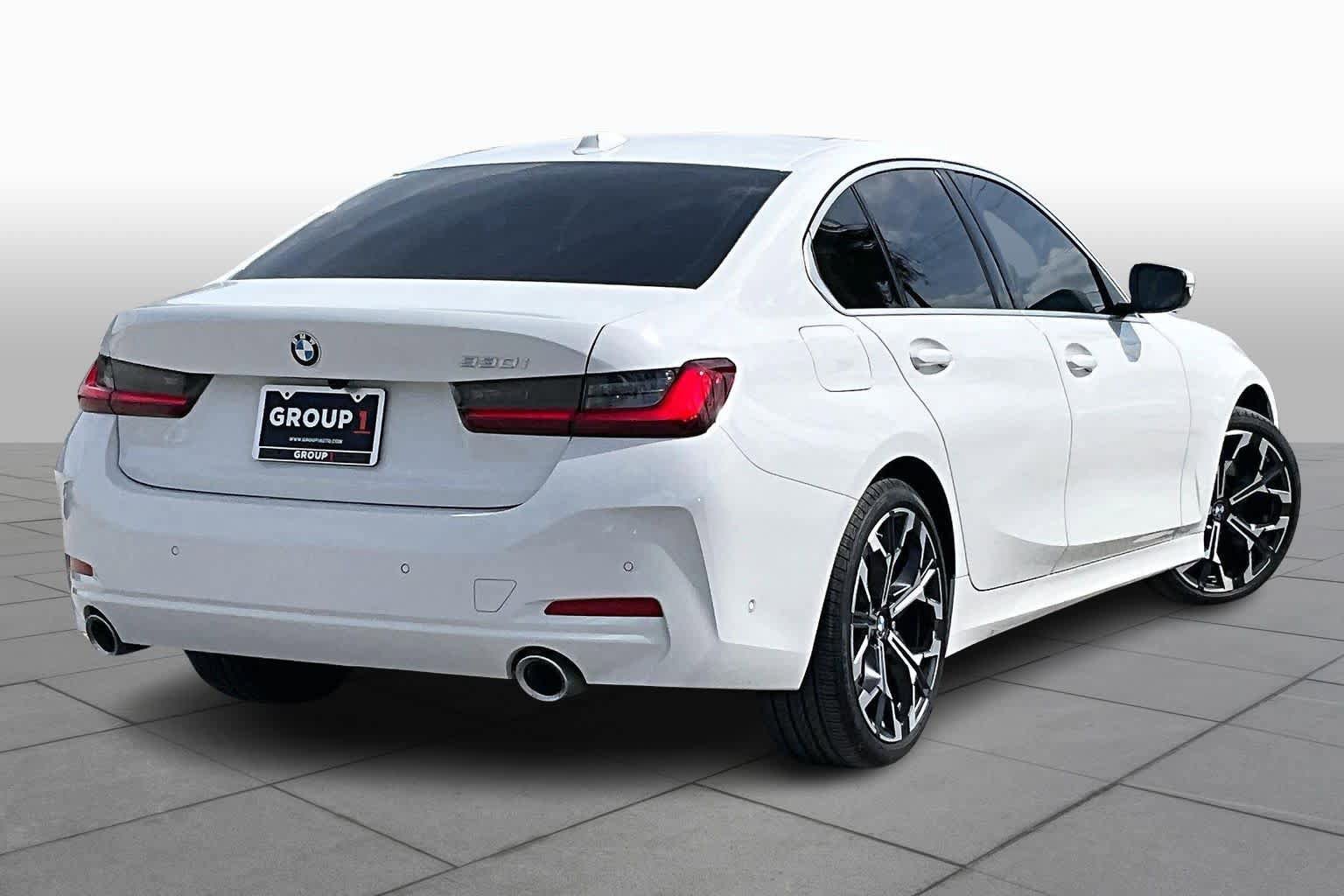 Used 2026 BMW 330i Sedan w/ Convenience Package image 12
