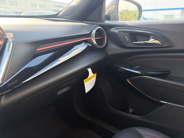 New 2026 Chevrolet Trax RS w/ Sunroof Package FWD image 29