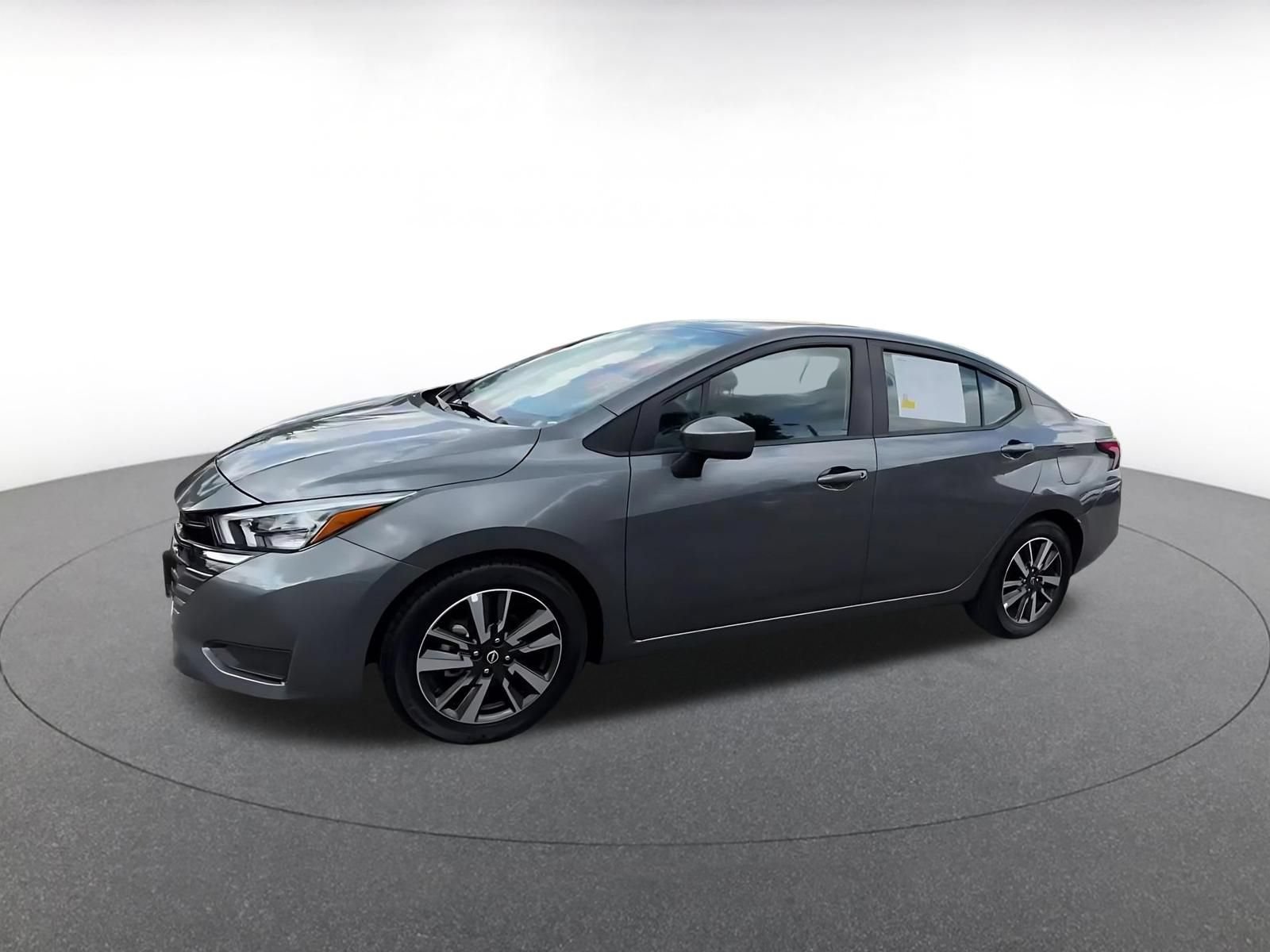Used 2025 Nissan Versa SV FWD image 8