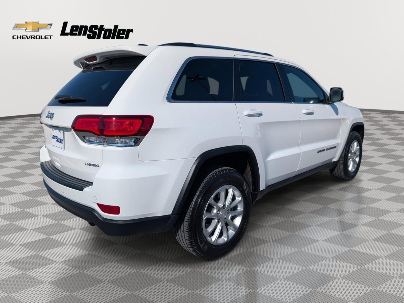 Used 2021 Jeep Grand Cherokee Laredo X AWD/4WD image 5