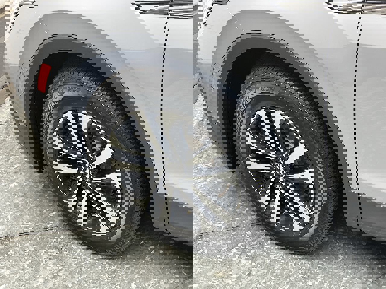 Used 2024 Volkswagen Tiguan S image 25