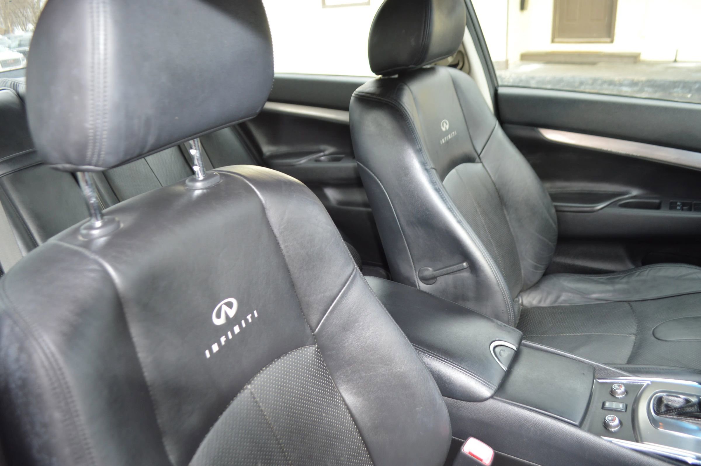 Used 2011 INFINITI G37 x Sedan w/ Premium Pkg image 17