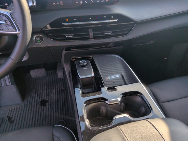 Used 2025 Buick Enclave Preferred w/ Power Package FWD image 20