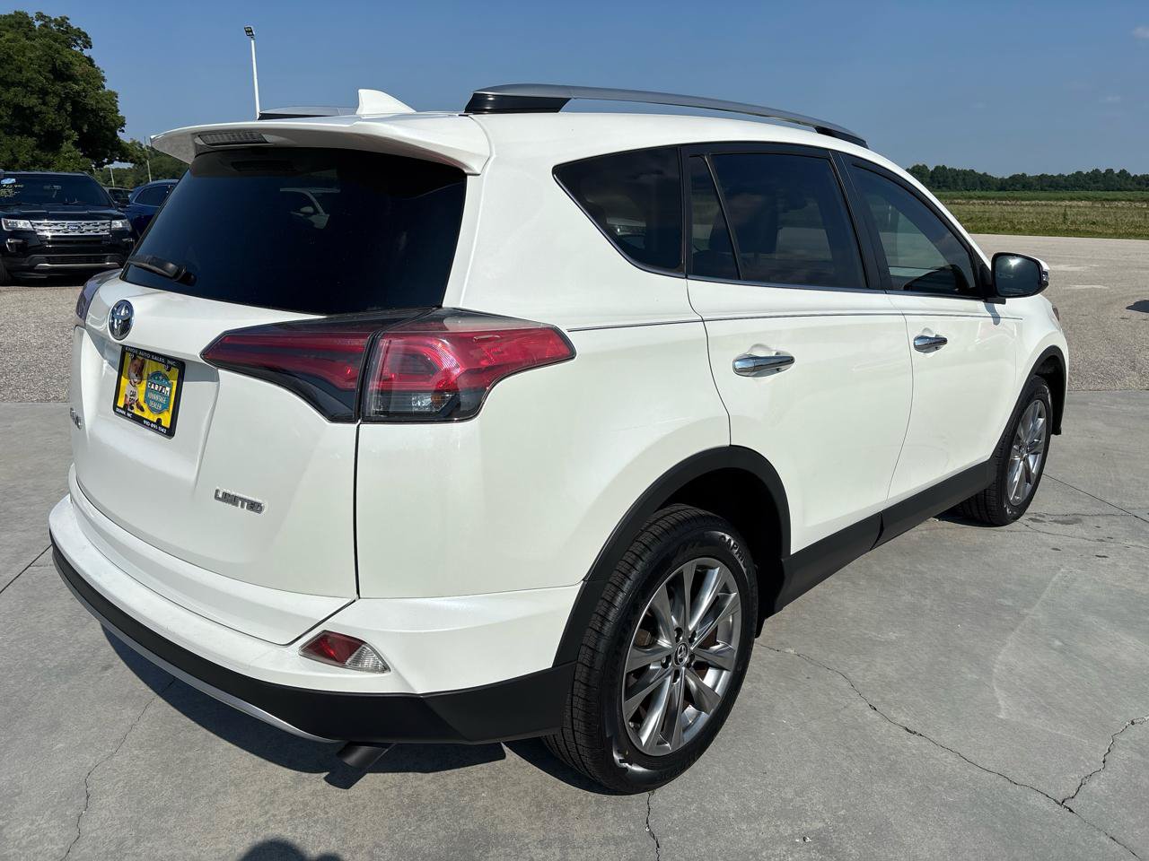 Used 2018 Toyota RAV4 Limited FWD image 4
