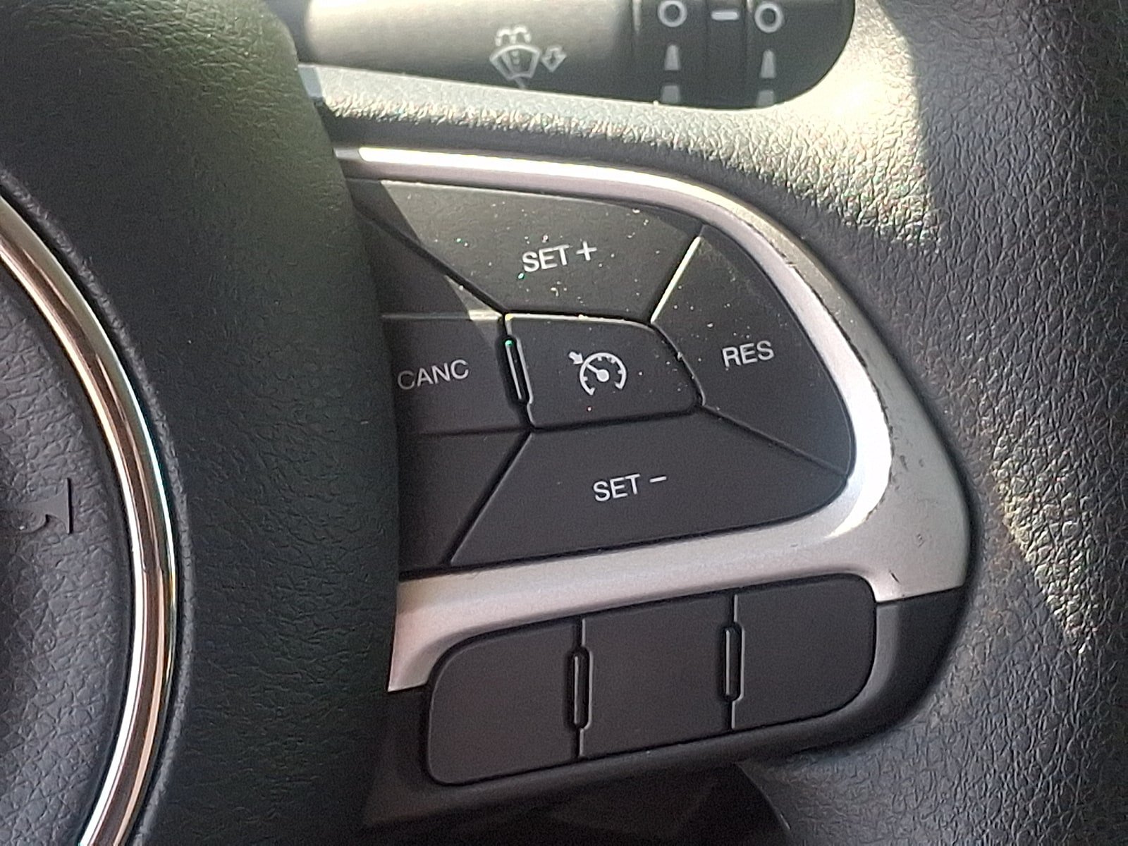 Used 2020 Jeep Renegade Sport w/ Sport Appearance Group AWD/4WD image 21