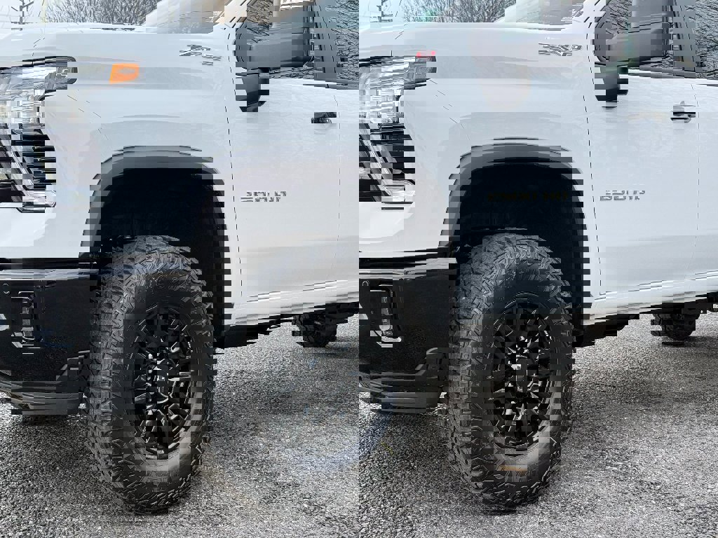 New 2026 Chevrolet Silverado 2500 ZR2 image 16