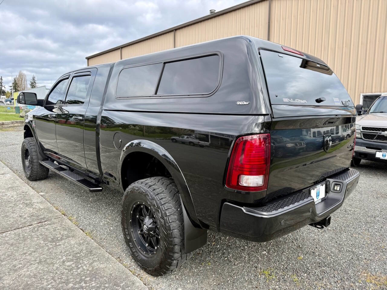 Used 2015 RAM 3500 Laramie w/ Black Appearance Group AWD/4WD image 3