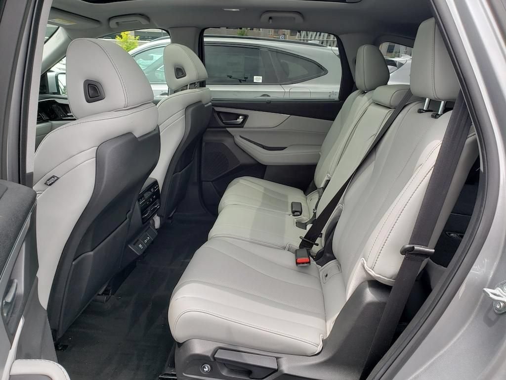 Certified 2023 Acura MDX SH-AWD w/ Technology Package image 33