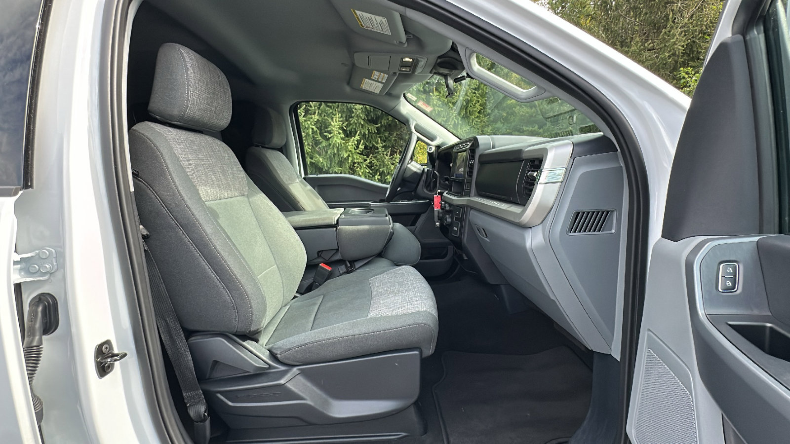 Used 2024 Ford F250 XLT image 25