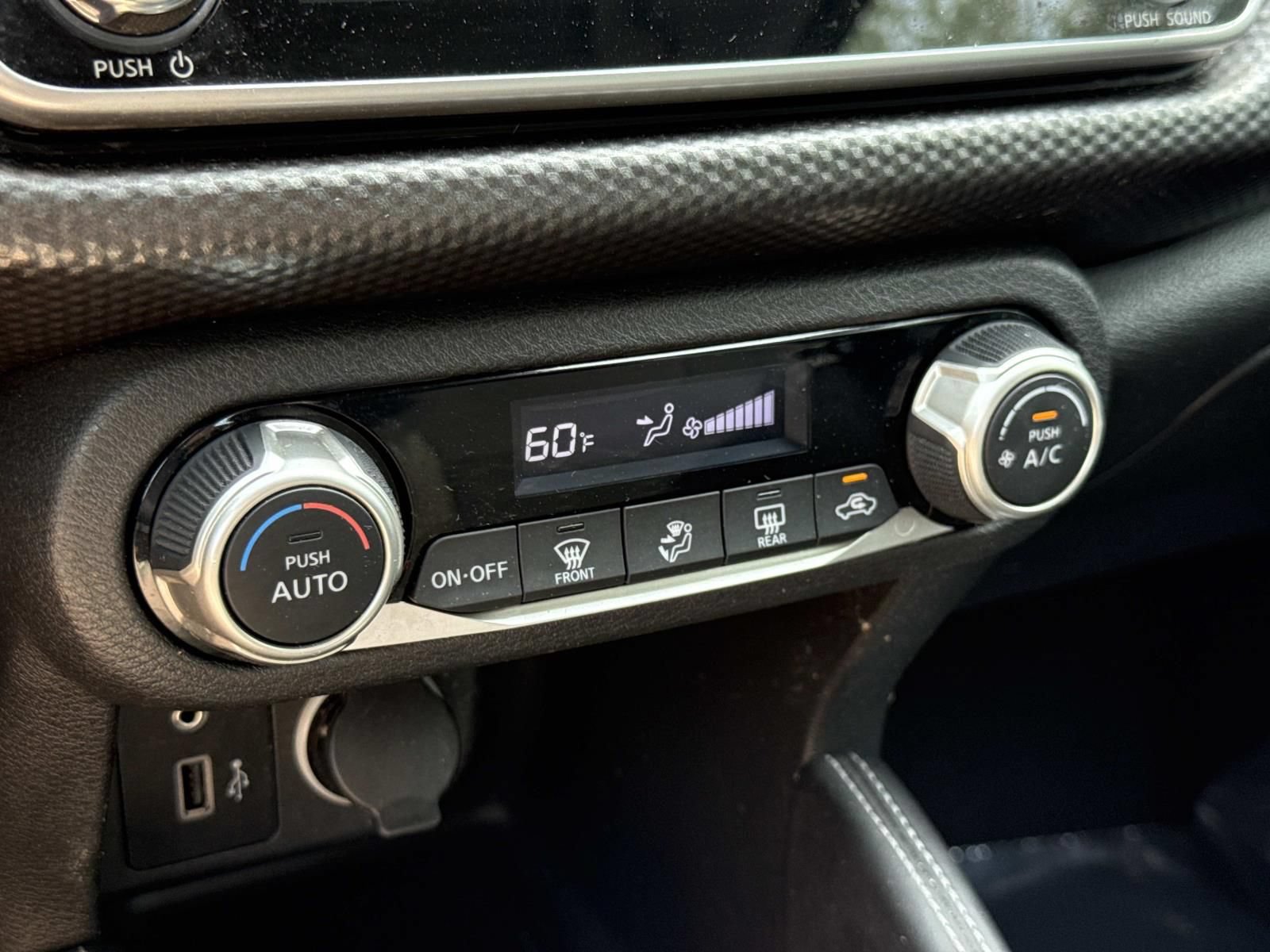 Used 2019 Nissan Kicks SV FWD image 11