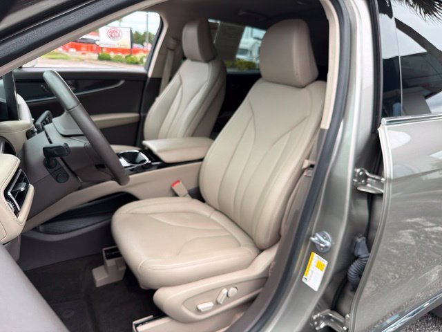 Certified 2023 Lincoln Nautilus FWD w/ Premium Package image 12