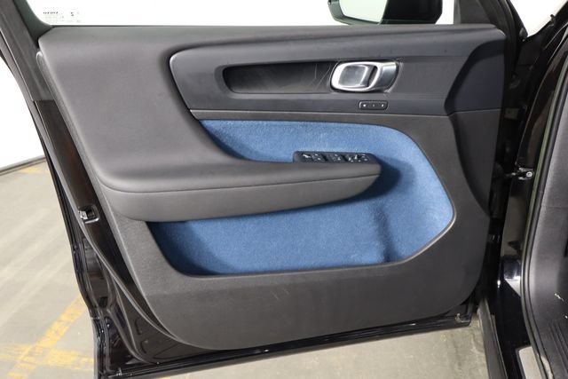Used 2023 Volvo XC40 Recharge Plus AWD/4WD image 17