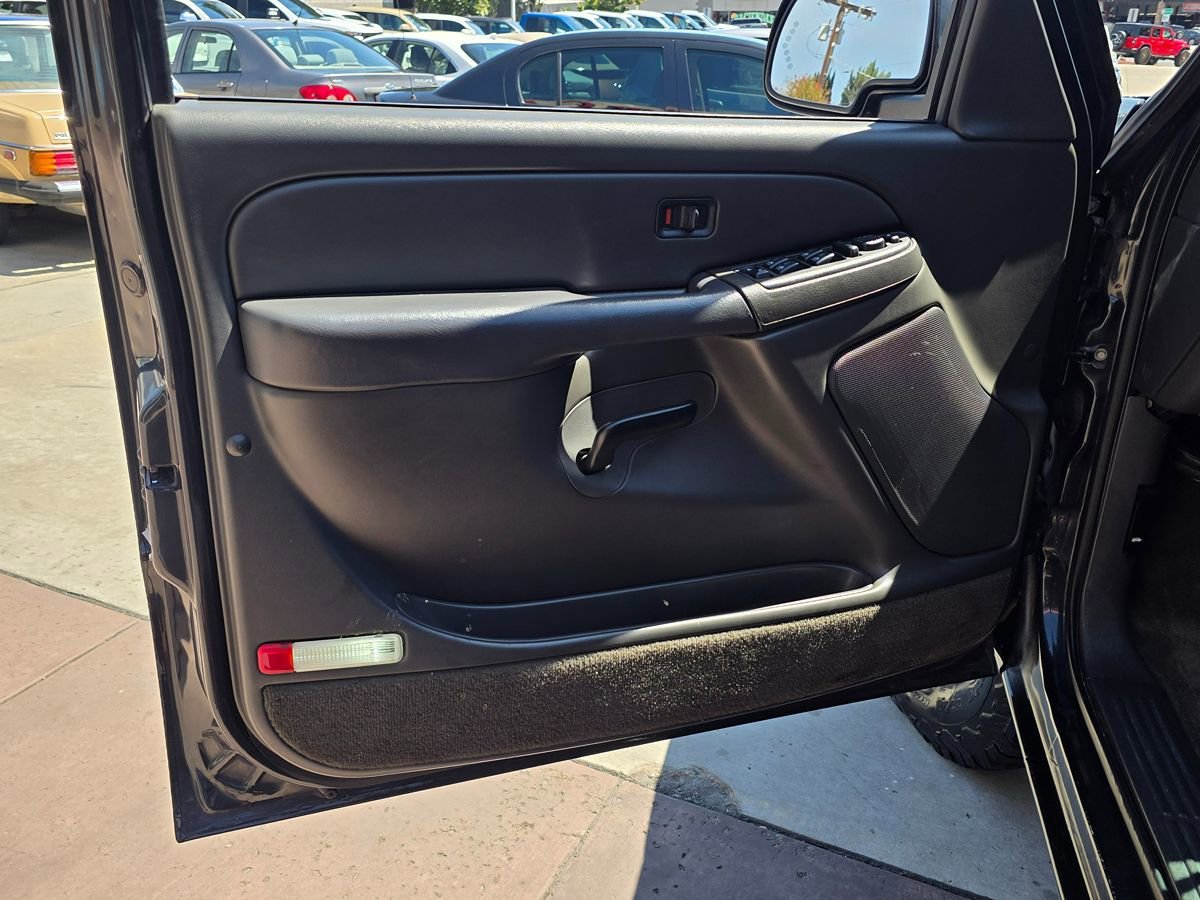 Used 2005 Chevrolet Silverado 1500 LS AWD/4WD image 27
