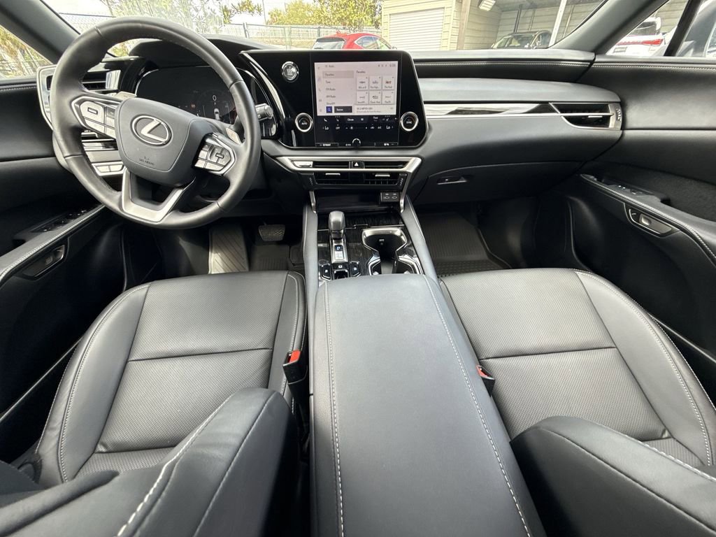Used 2025 Lexus RX 350 FWD w/ Technology Package image 19