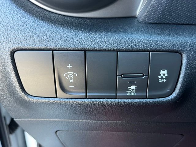 Used 2023 Hyundai Kona SEL image 16