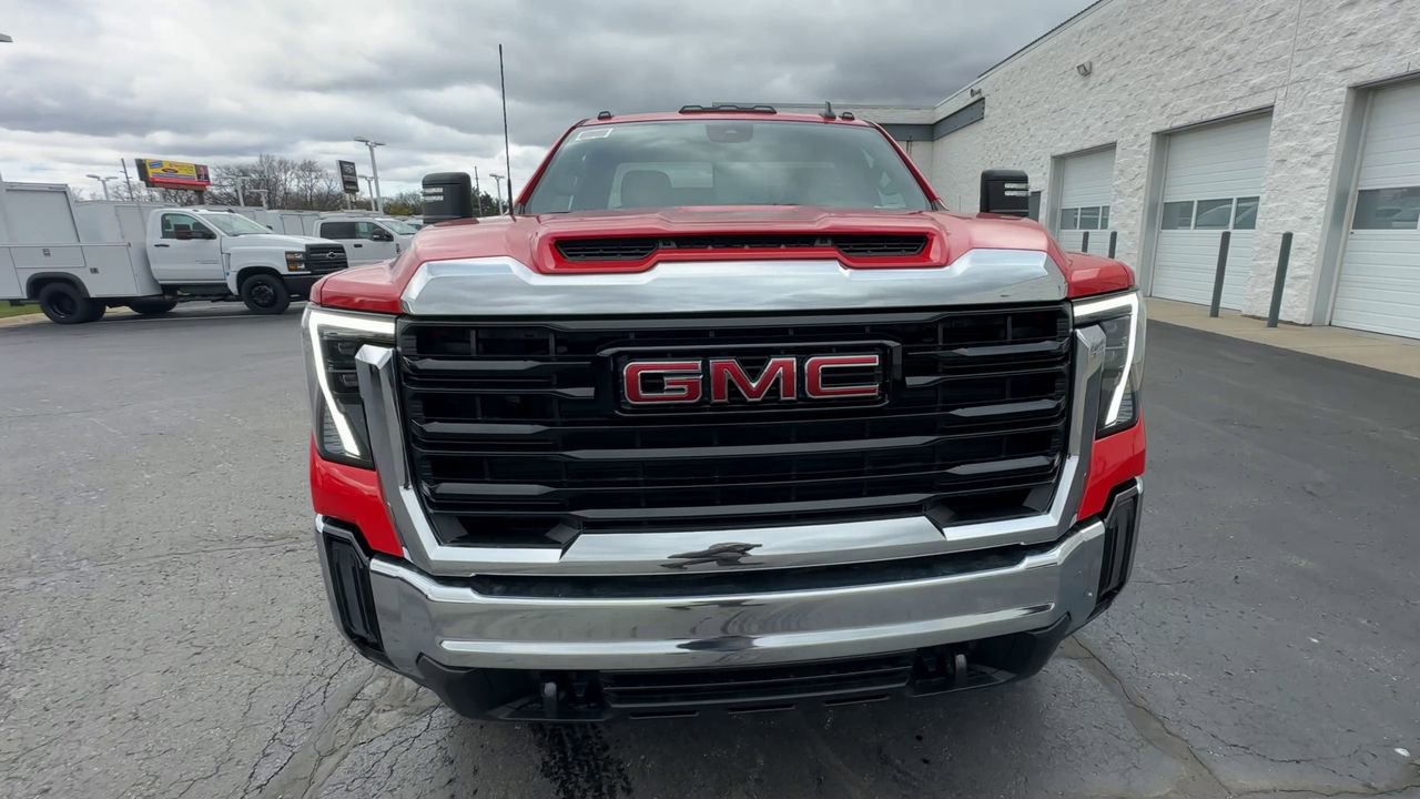 New 2025 GMC Sierra 2500 Pro w/ Convenience Package image 3