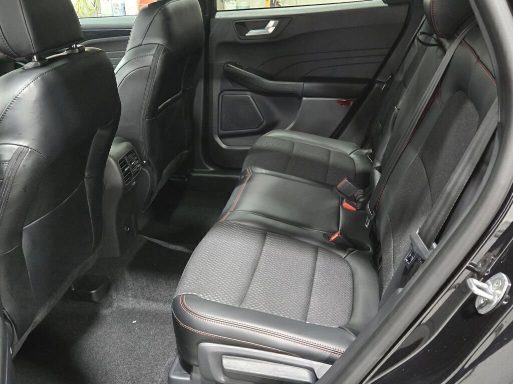 New 2025 Ford Escape ST-Line w/ Tech Pack #1 image 18