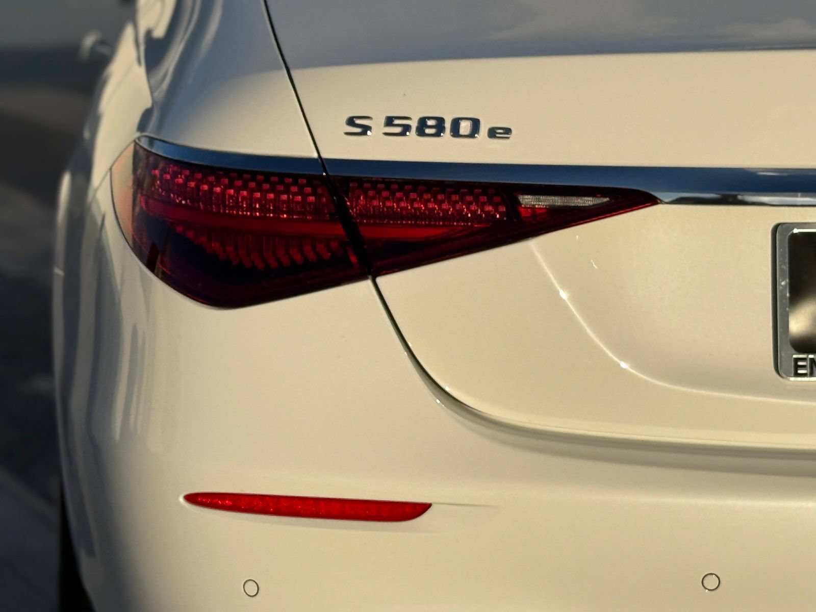 New 2026 Mercedes-Benz S 580e 4MATIC Sedan image 11