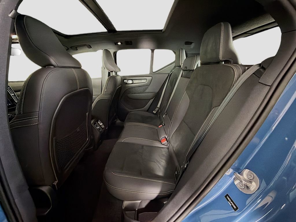 Certified 2023 Volvo XC40 Recharge Plus w/ Protection Package Premier AWD/4WD image 25
