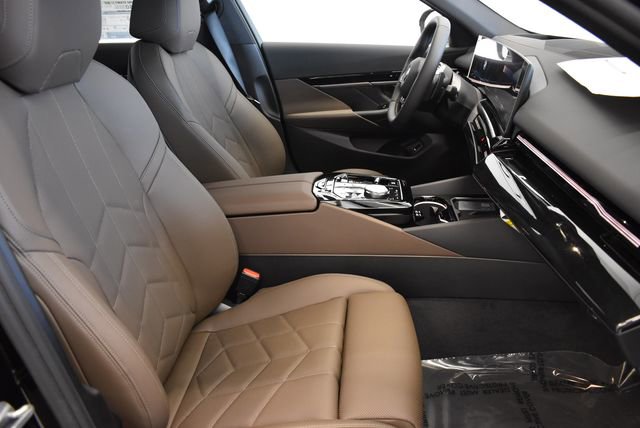 New 2026 BMW 530i xDrive w/ Premium Package image 19