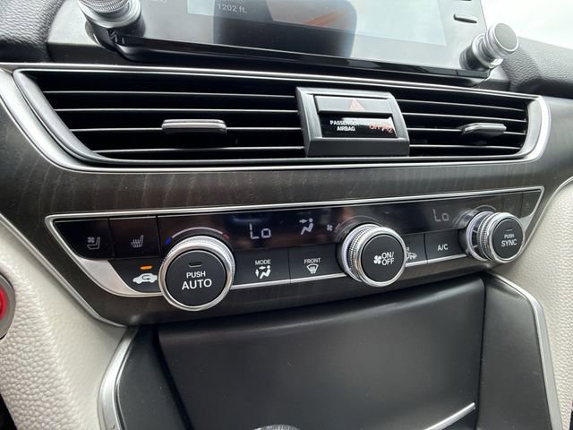 Used 2018 Honda Accord Touring image 19