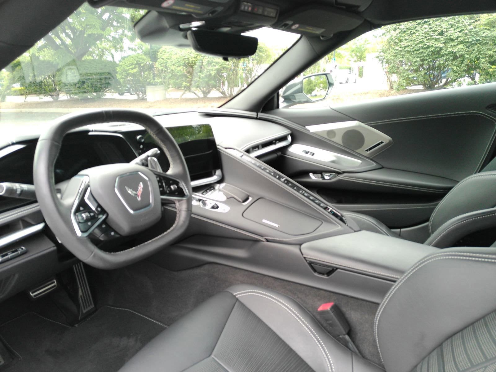 Used 2024 Chevrolet Corvette Stingray Preferred Cpe w/ Battery Protection Package RWD image 9