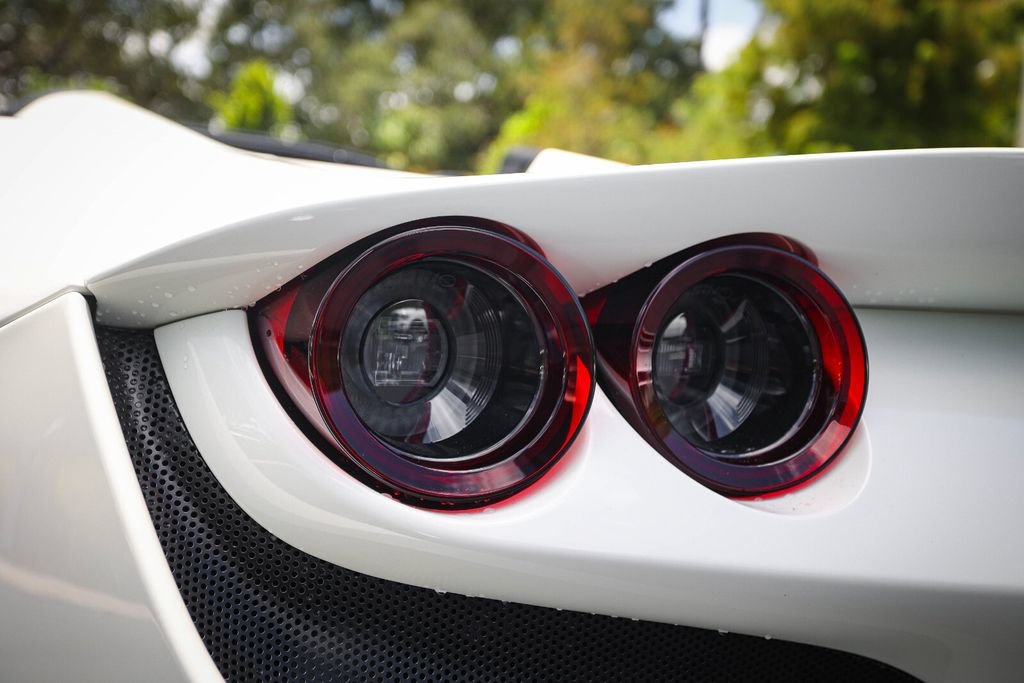 Used 2021 Ferrari F8 Tributo RWD image 18