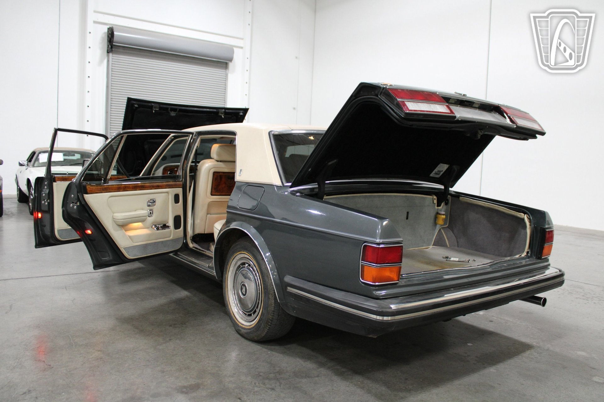 Used 1990 Rolls-Royce Silver Spur II RWD image 36