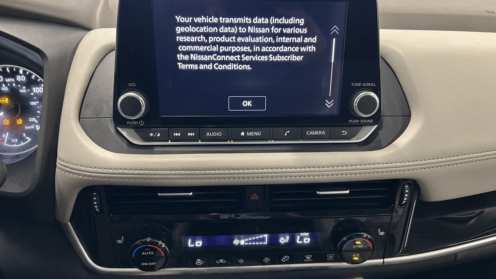 Used 2023 Nissan Rogue SL image 30