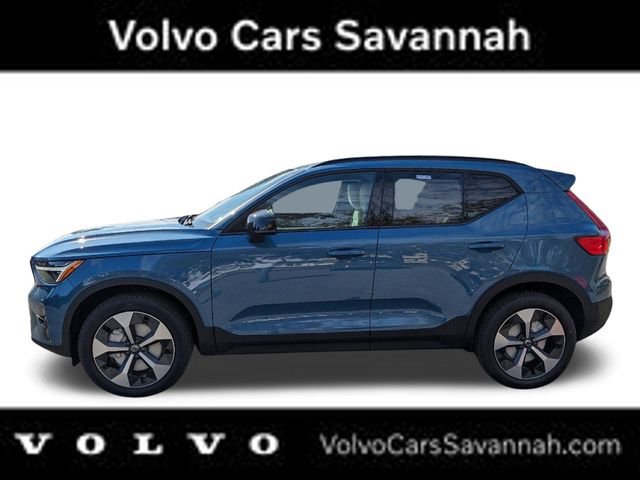 New 2025 Volvo XC40 B5 Plus w/ Protection Package Premier image 7