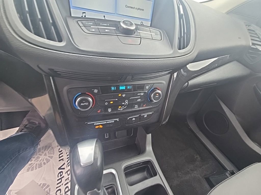 Used 2017 Ford Escape SE w/ Equipment Group 201A image 21