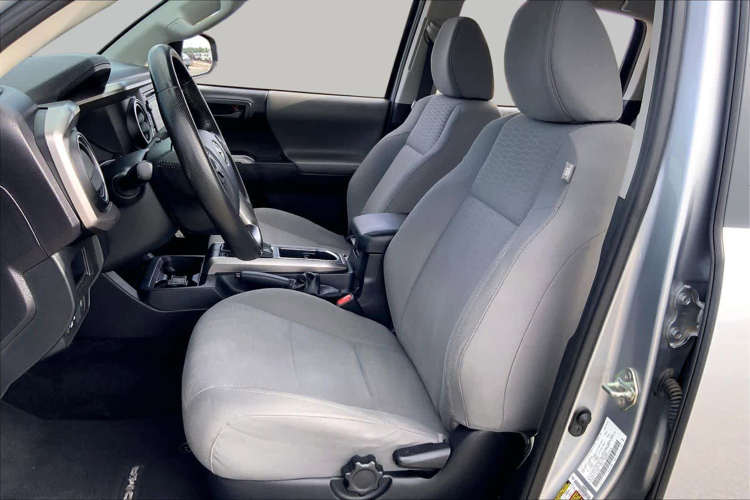 Used 2019 Toyota Tacoma SR5 RWD image 8